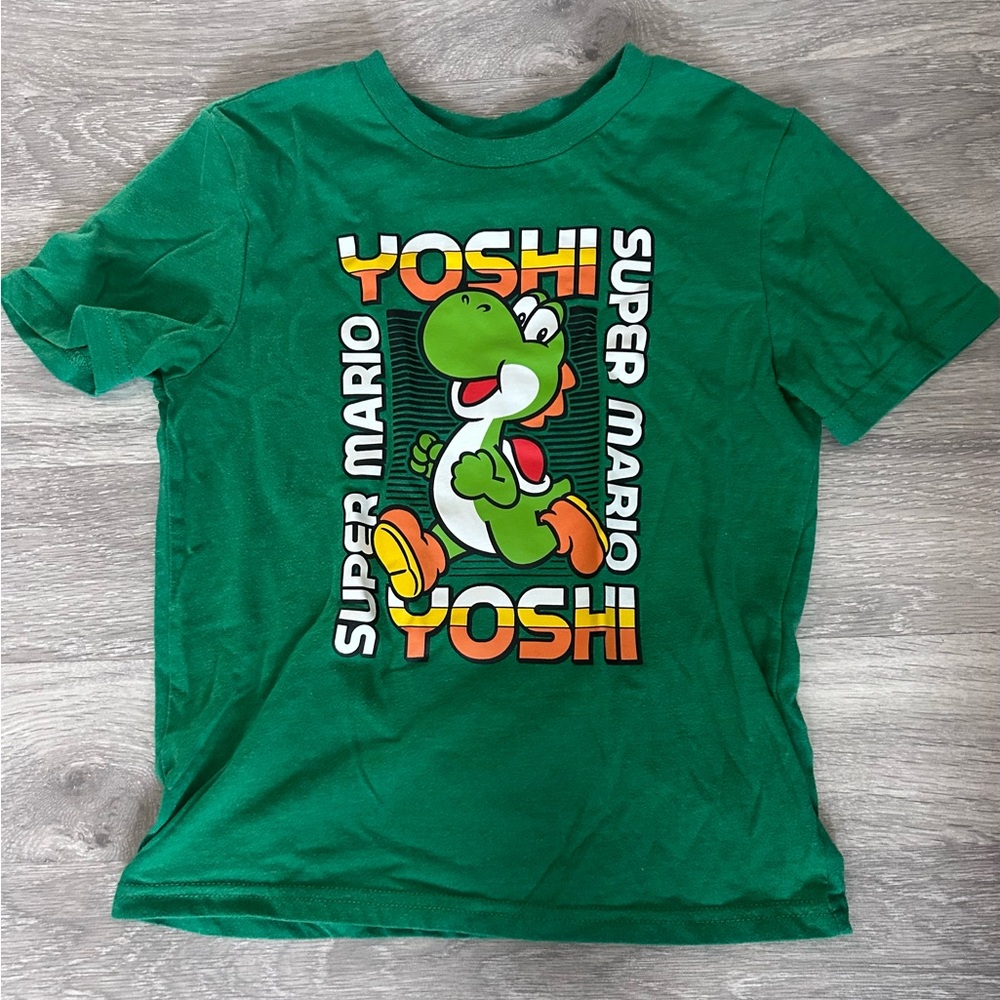 Super Mario Yoshi T-Shirt - Size 6